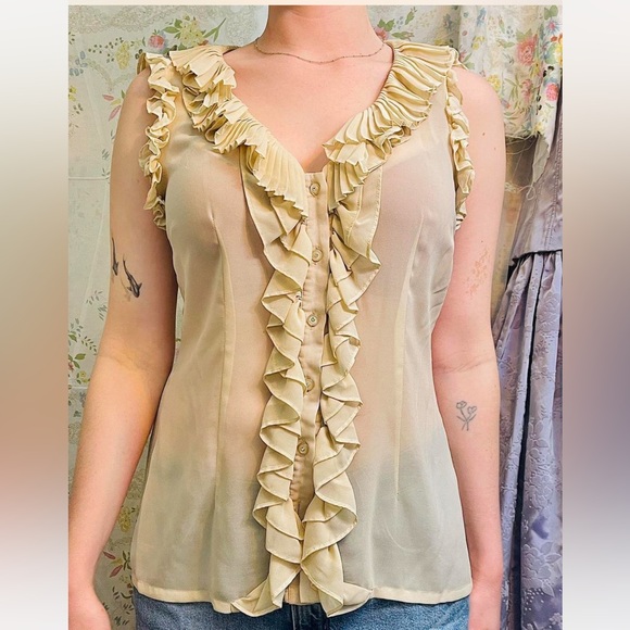 Orseund Iris Tops - 🥐Unbranded Stunning Soft polyester ruffle blouse size Medium🥐